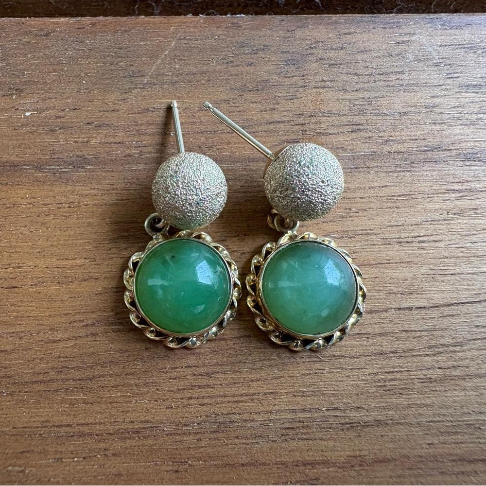 Vintage Jade Cabochon Dangle Earrings w/ Solid 14K Gold Posts [stamped]✨ - Picture 5 of 15